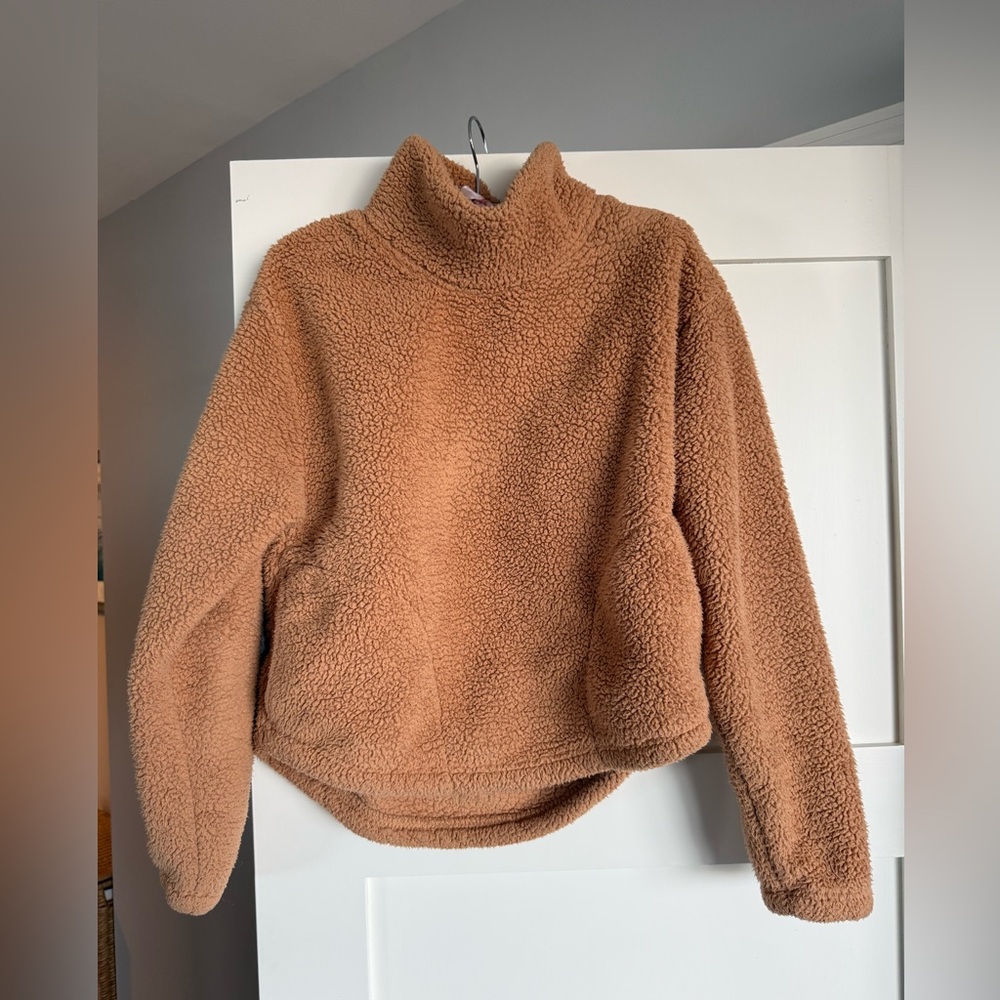 Cozy Tan Sherpa Pullover All in Motion M